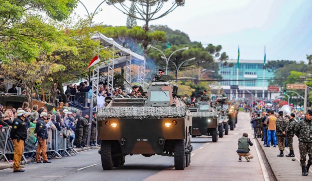 desfile 7 de setembro em curitiba