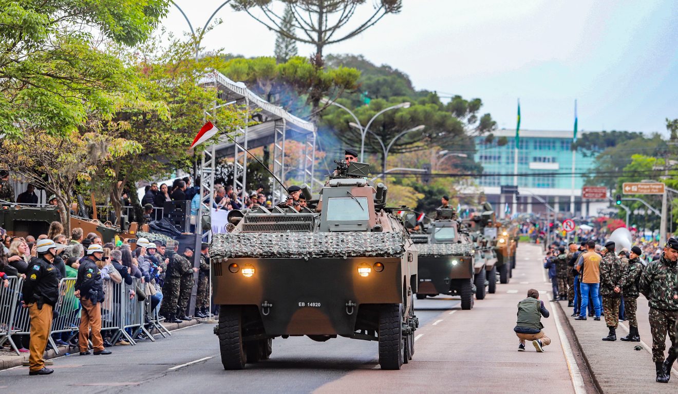 desfile 7 de setembro em curitiba 