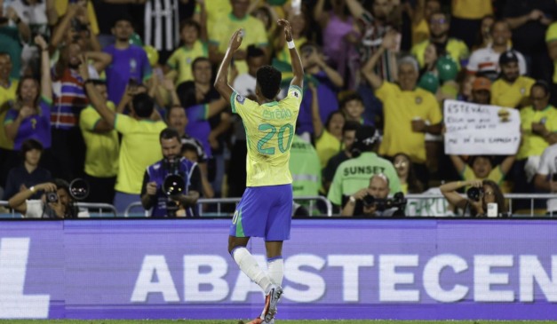 Estevão comemora o primeiro gol do Brasil sobre o Chile. (Foto: @rafaelribeirorio/CBF)