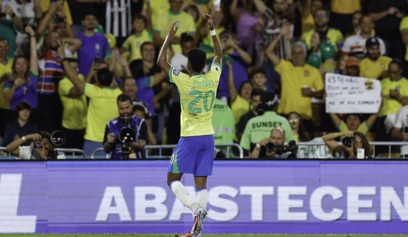 Estevão comemora o primeiro gol do Brasil sobre o Chile. (Foto: @rafaelribeirorio/CBF)
