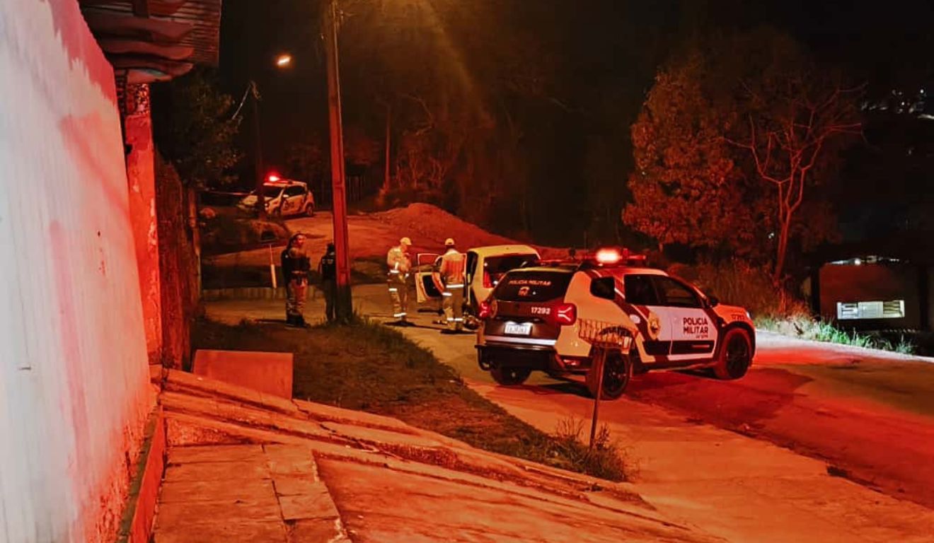 local onde o casal foi encontrado morto dentro de carro