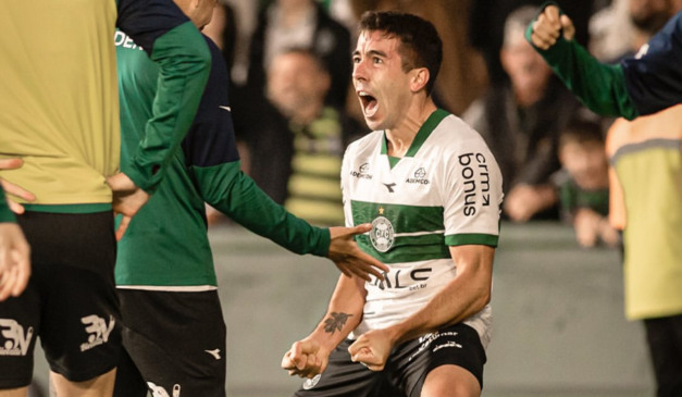 Uruguaio Carlos de Pena participou dos quatro gols na última partida. (Foto: Reprodução/ Instagram)