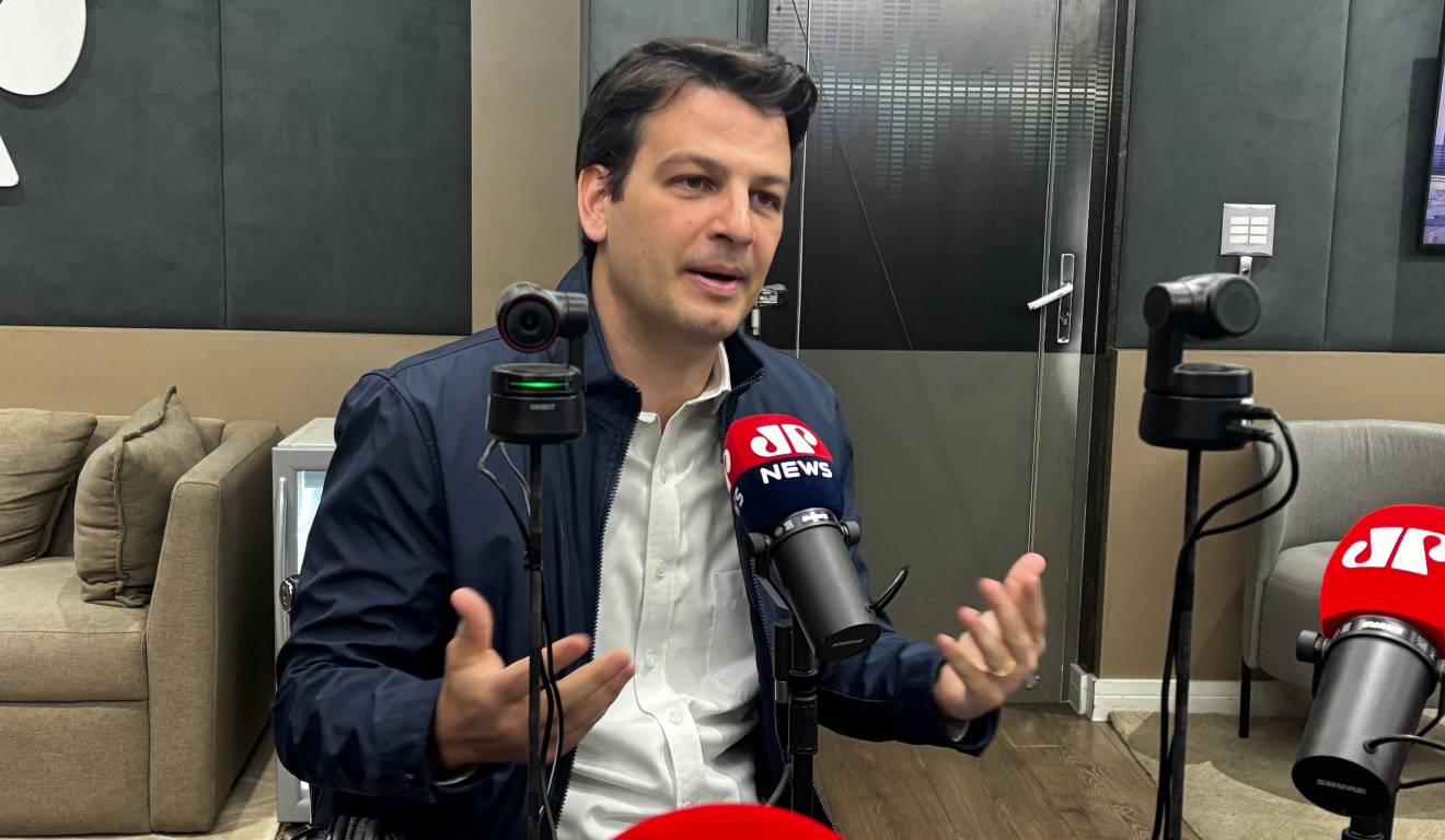 Eduardo Pimentel durante entrevista no programa jornal da manhã