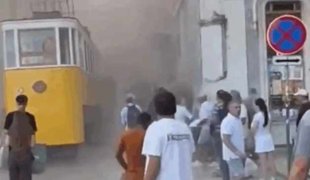 Imagem do Elevador da Glória após o acidente.