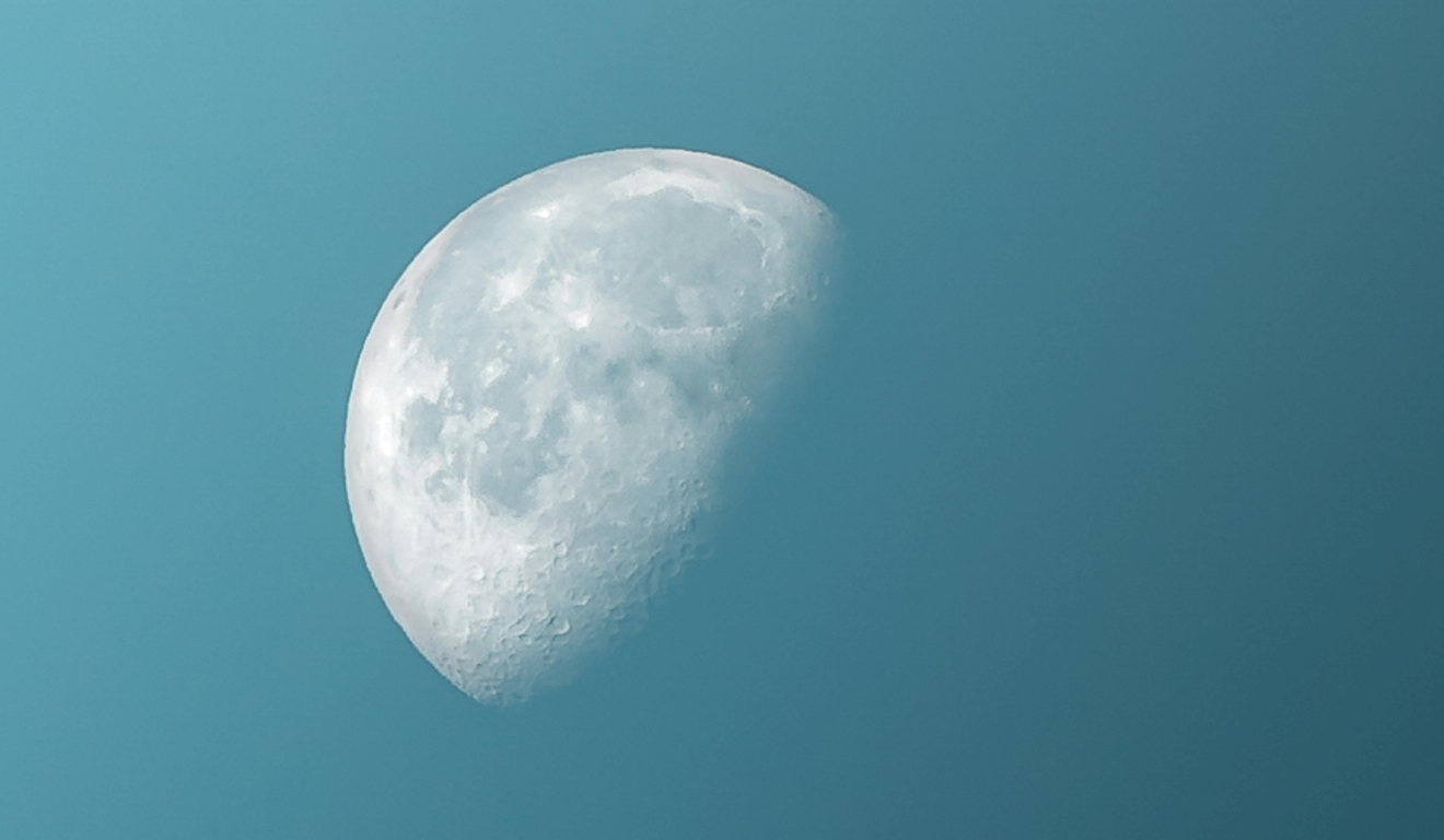 Imagem ilustrativa da lua crescente.