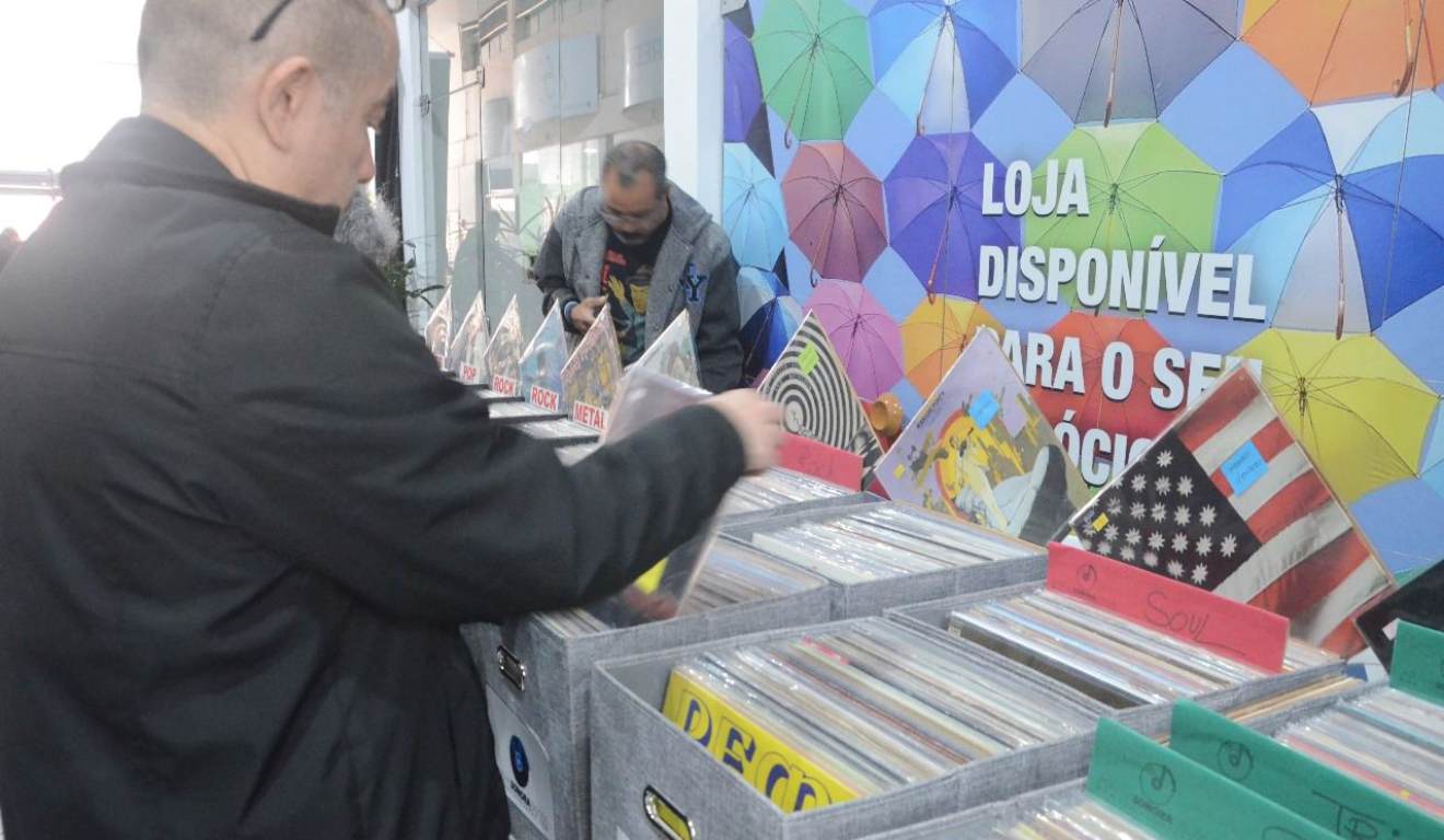 Encontro de colecionadores de vinil.