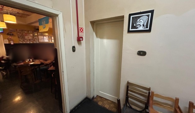 Bar onde homem foi baleado por policial civil em Curitiba