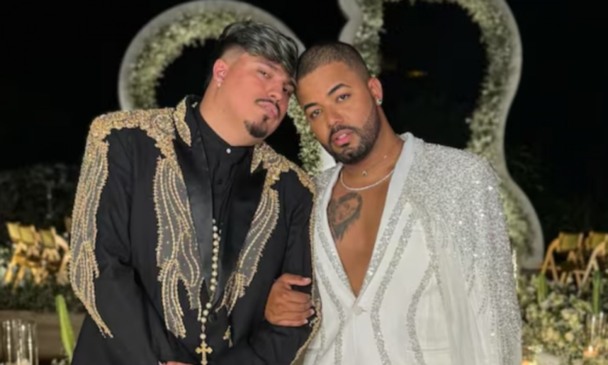 Hytalo Santos e marido