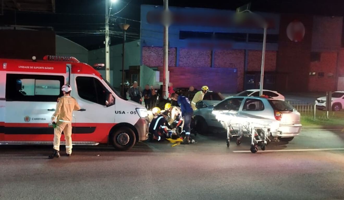 local onde o motorista causou o acidente depois de invadir a pista contrária