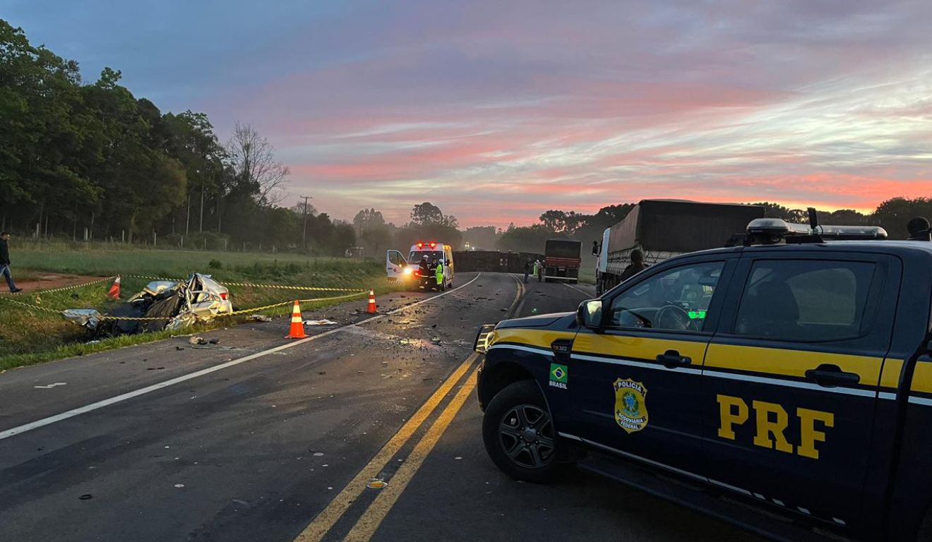local do acidente onde motorista e passageiro morreram