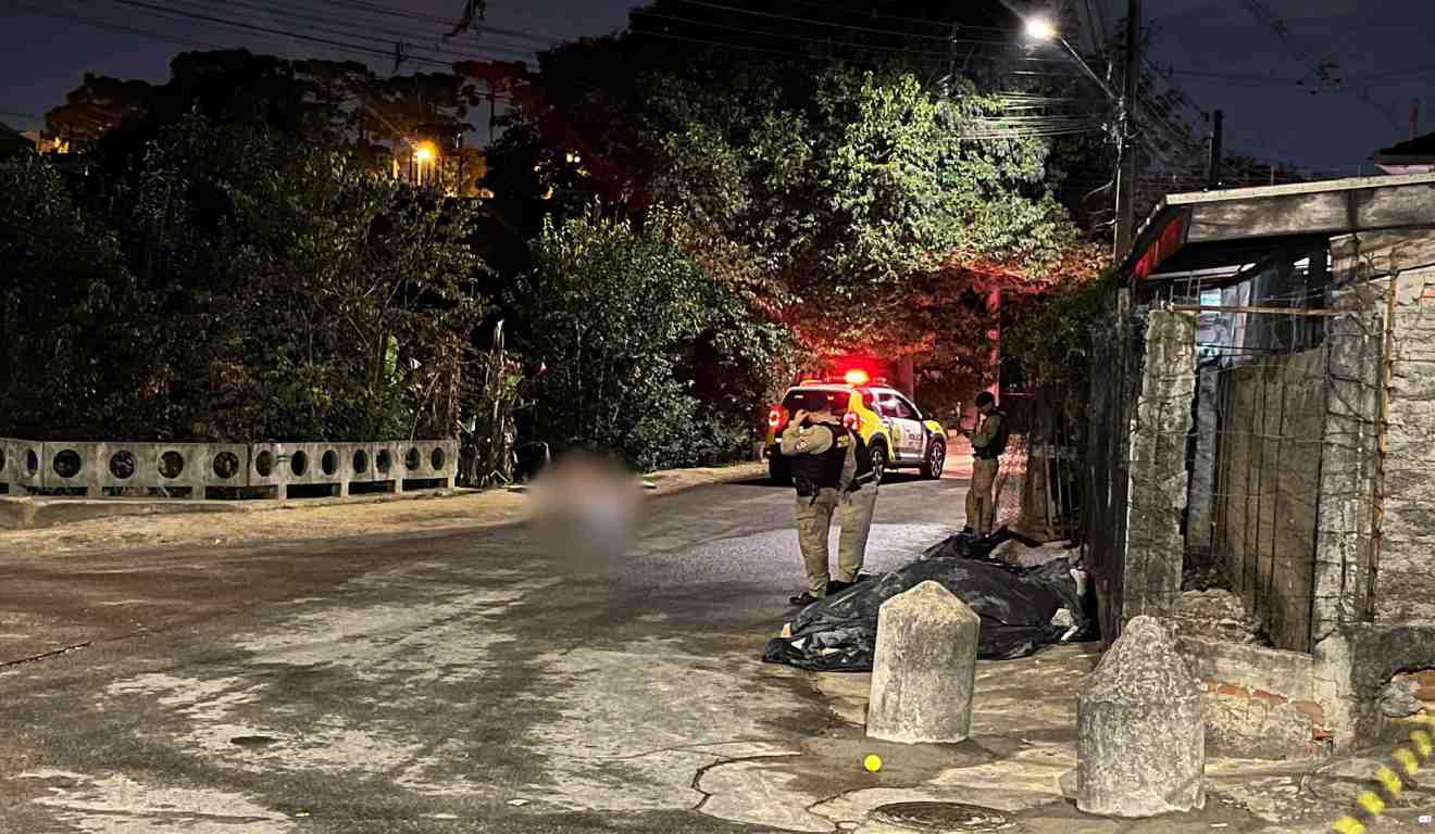 Local em que mulher trans foi morta por homens em moto