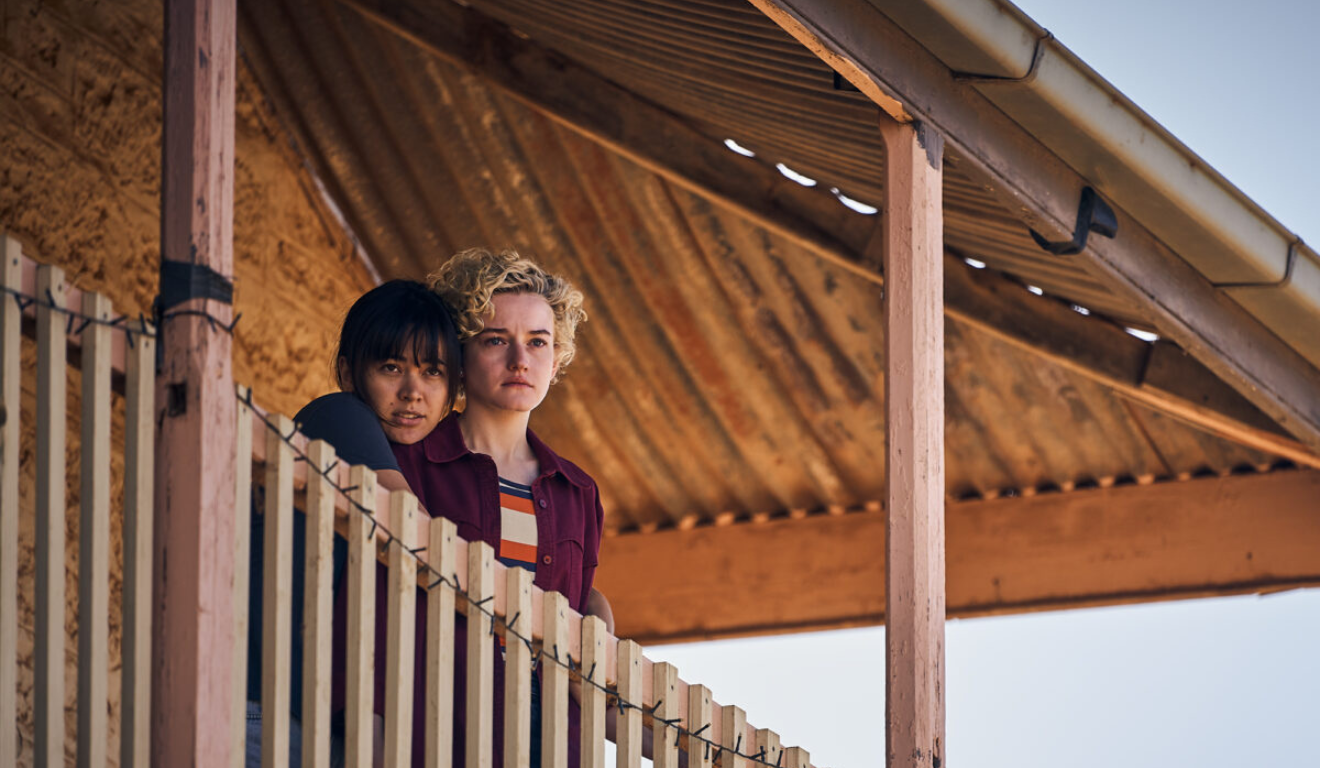 O Royal Hotel é um dos grandes lançamentos da Netflix nesta semana (Foto: Universal Pictures)