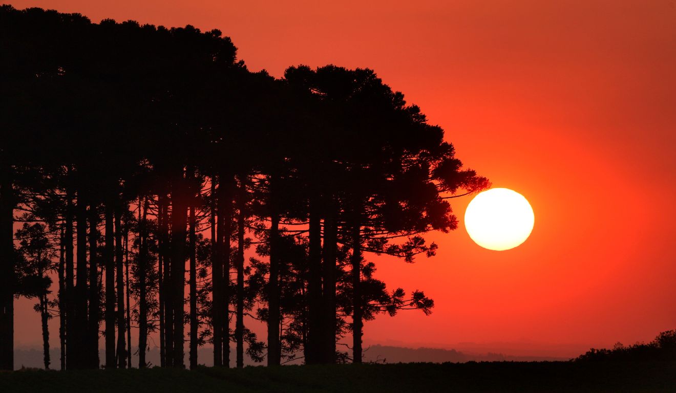 foto do sol para ilustrar a onde de calor no Paraná