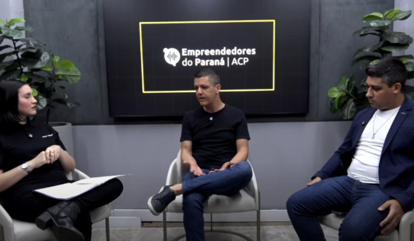 Imagem de Albari Gruner, Vinícius Corsini e Kamila Santos.