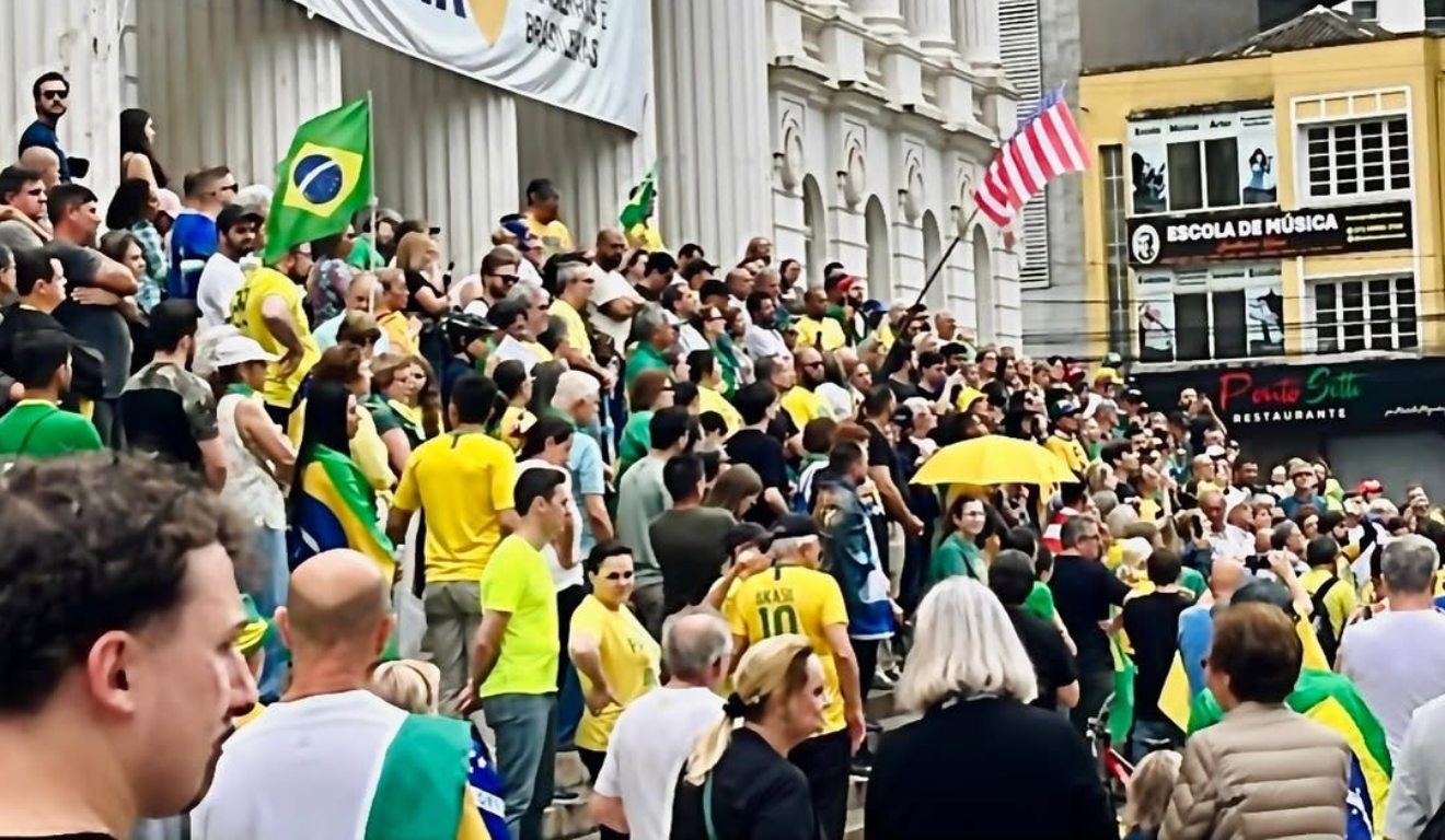 protesto anistia curitiba