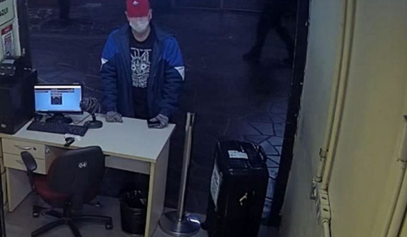 publicitario no dia em que abandonou mala com corpo esquartejado da namorada