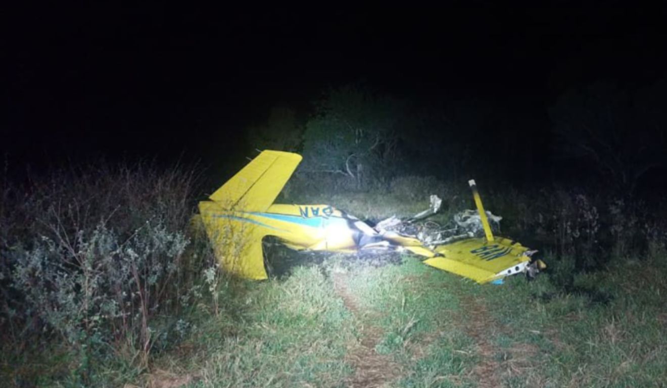 Destroços de avião que caiu no Pantanal