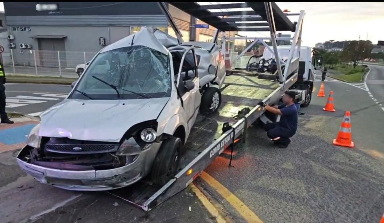local onde o motorista causou acidente na Linha Verde