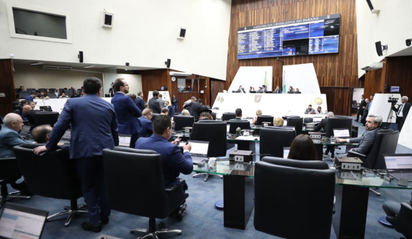 Plenário da Alep aprovou ampliação dos Colégios Cívico-Militares no Paraná