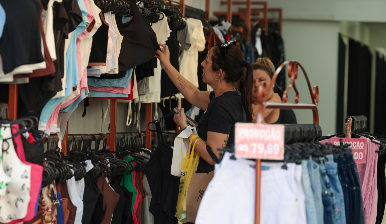 Loja no Paraná; empresas do estado estão liberdas de alvarás e licenças para funcionarem