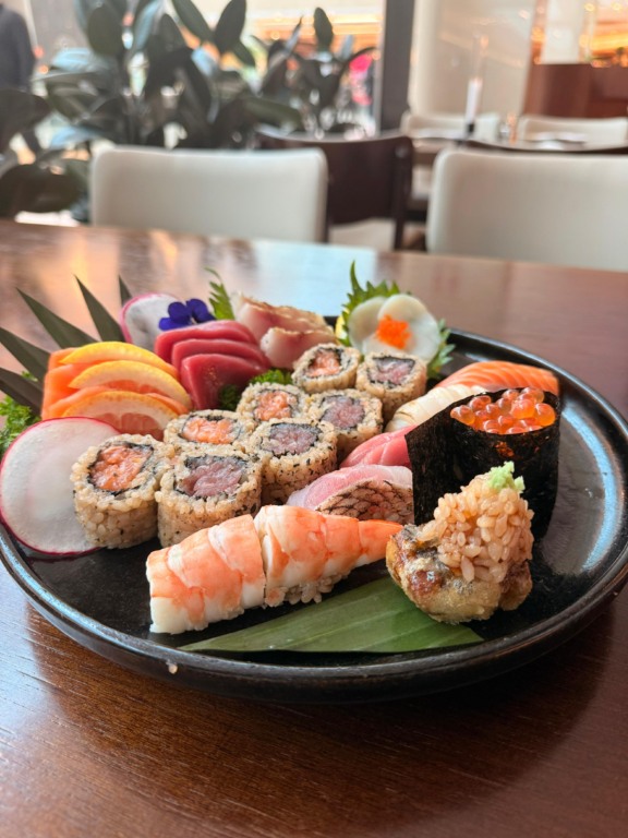 Novos combinados celebram o primeiro ano do Jun Sakamoto Casual em Curitiba