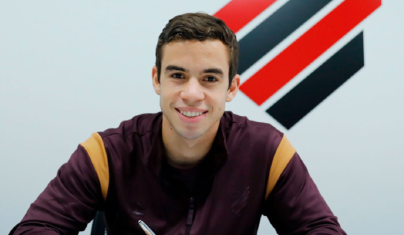 Dudu assina novo contrato om o Athletico