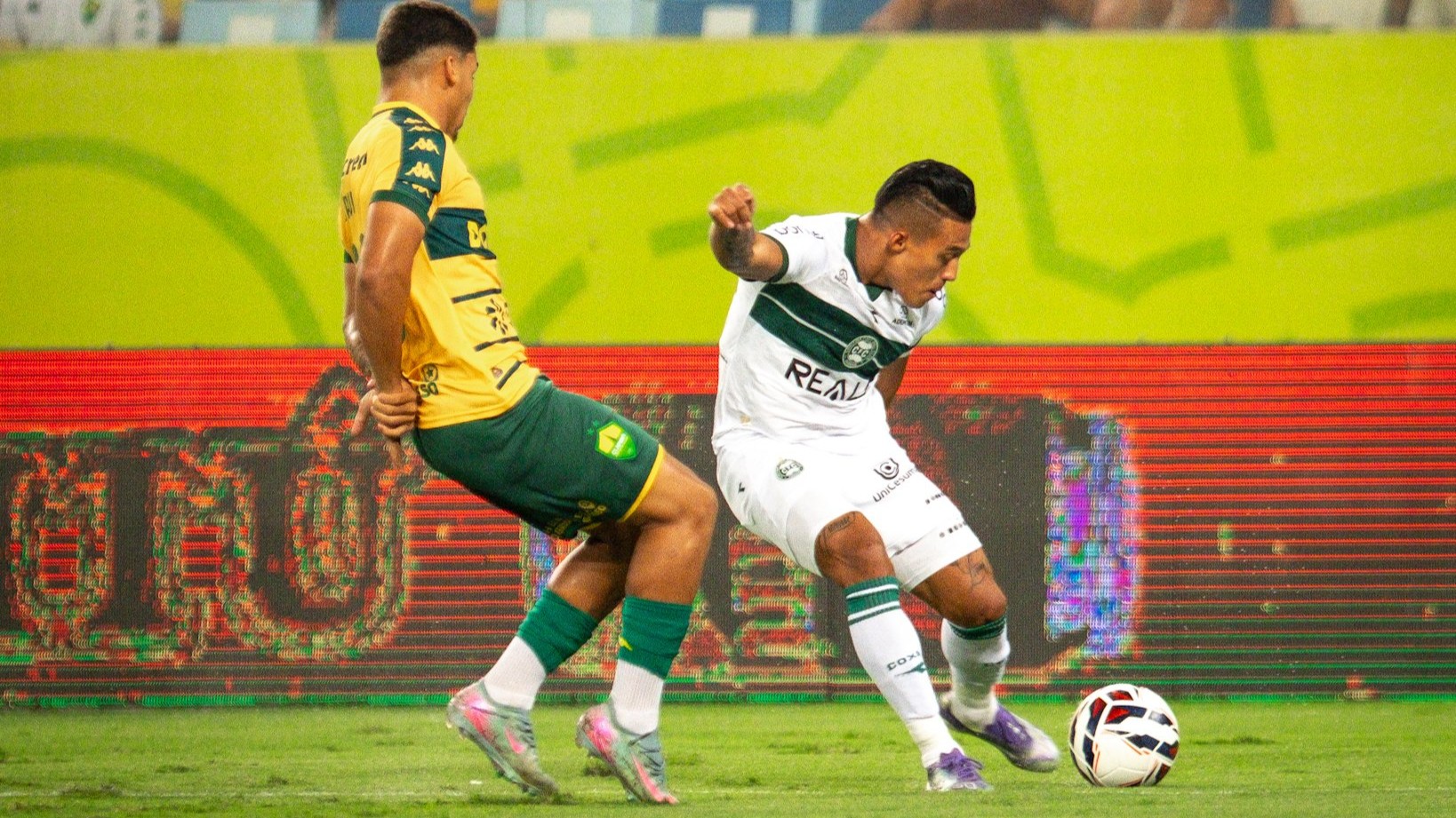 Cuiabá x Coritiba.