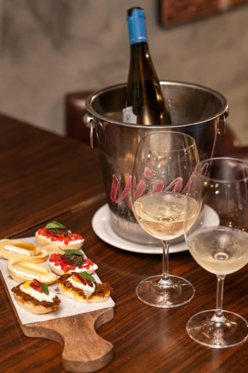 Sabores da estação: o Vino! Batel brinda à primavera com vinhos brancos especiais