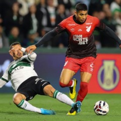 Lance do Atletiba no Couto Pereira