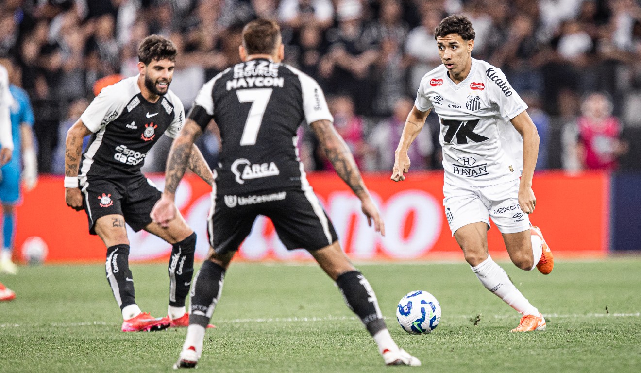 Lance de Corinthians x Santos, pelo Brasileirão 2025