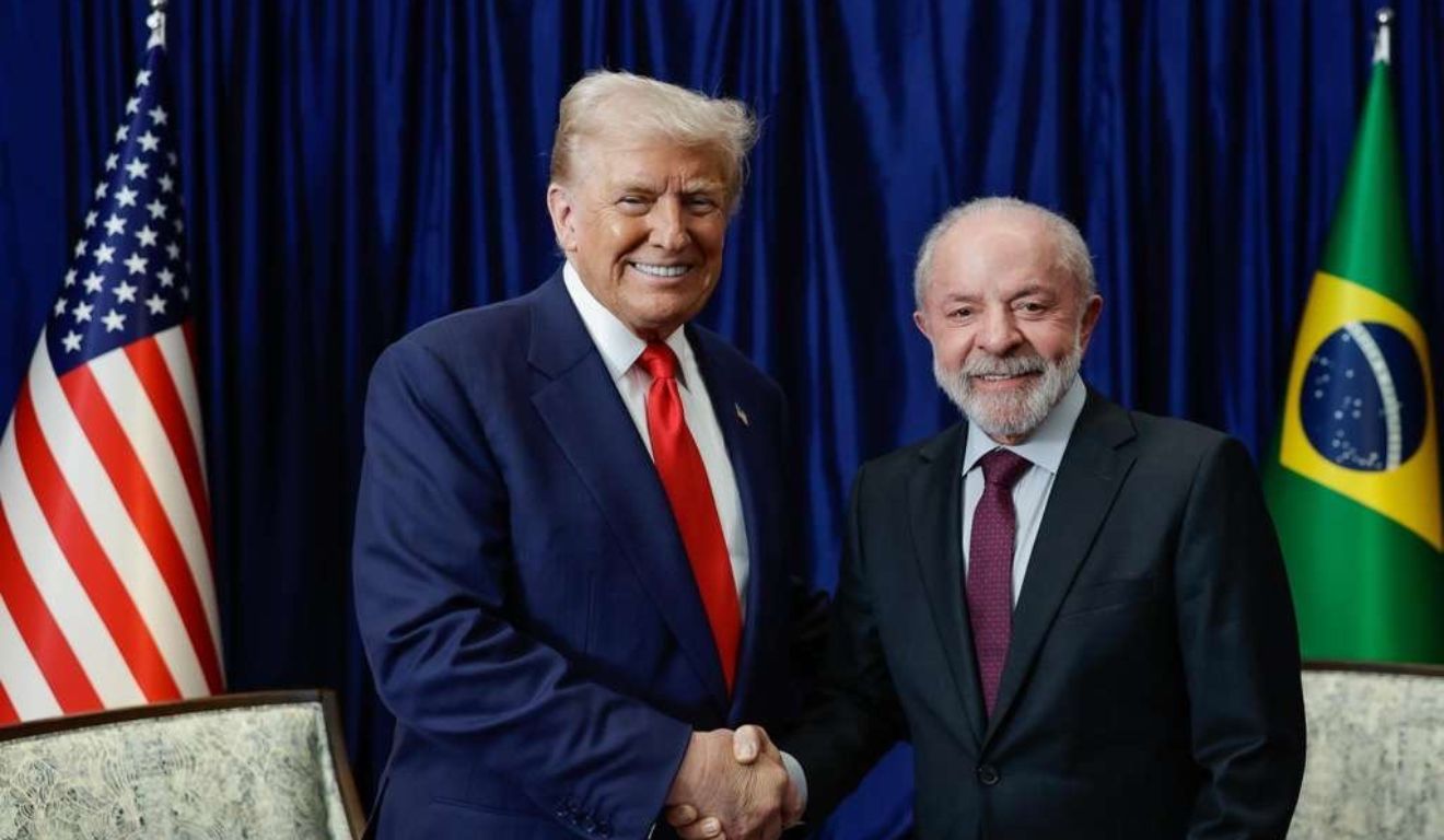 Presidentes Donald Trump e Lula, durante reunião na Malásia