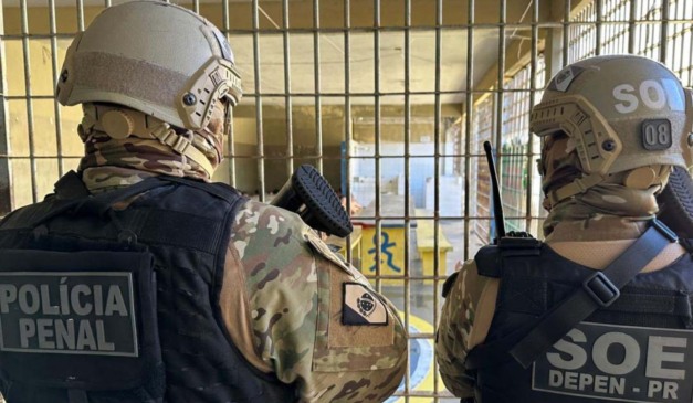 Agentes da Polícia Penal e da Polícia Militar em visita a presídios no Paraná
