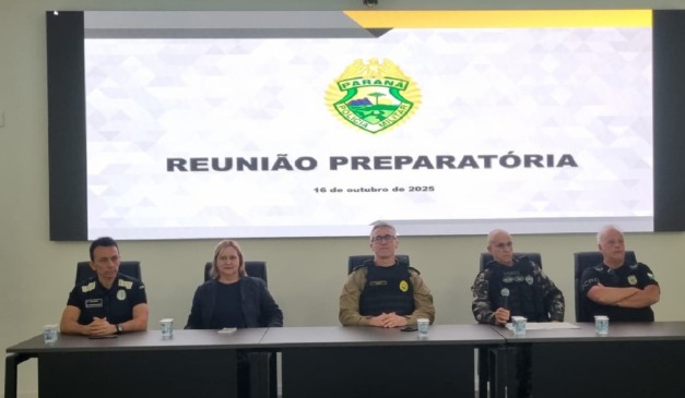 Reunião da Polícia Militar para a segurança do Atletiba