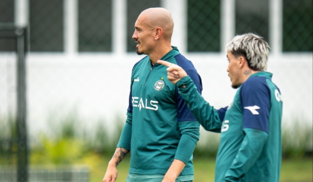 Jogadores do Coritiba treinam no CT da Graciosa