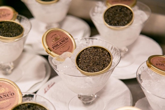 Caviar e Champagne Cristal no Ile de France: uma noite de luxo e tradição francesa