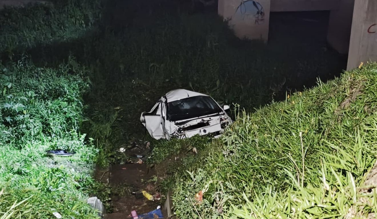 local onde o carro caiu após acidente na br-277