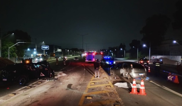 Acidente na Linha verde deixa casal morto e três feridos