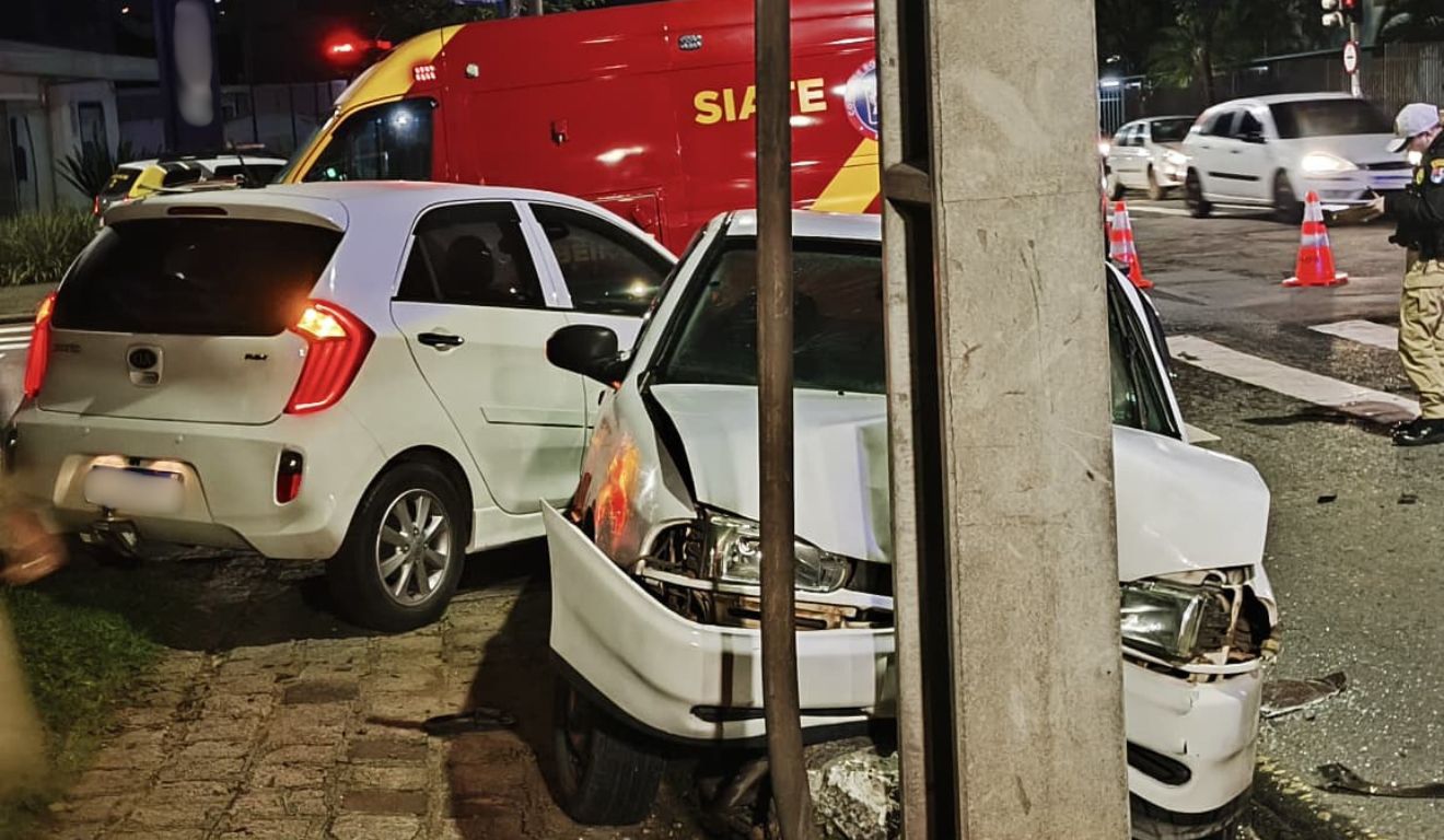 acidente envolvendo carro com família em curitiba
