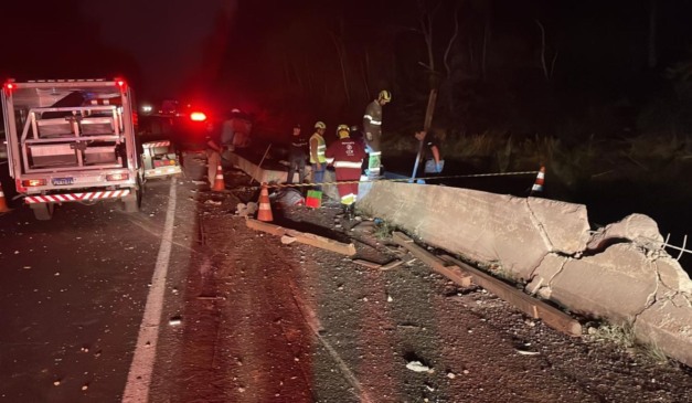 local onde a carreta tombou e matou pedestre