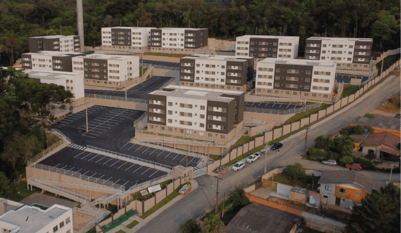 condomínio recém-construído em Curitiba