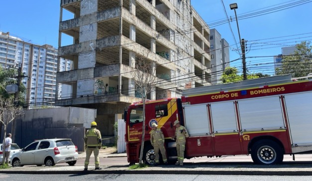 Corpo foi encontrado dentro de um poço por funcionários de uma desentupidora