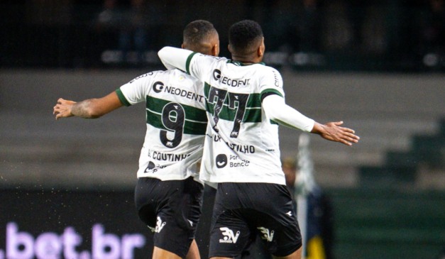 Gustavo Coutinho e Iury Castilho fizeram os gols no primeiro tempo em Coritiba x Botafogo-SP.
