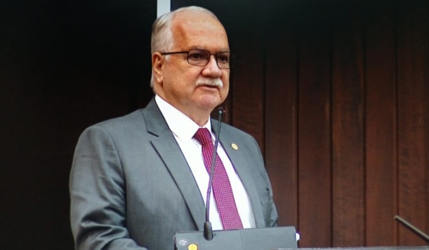 "O país precisa de exemplos éticos" diz Fachin em visita ao Paraná; vídeos