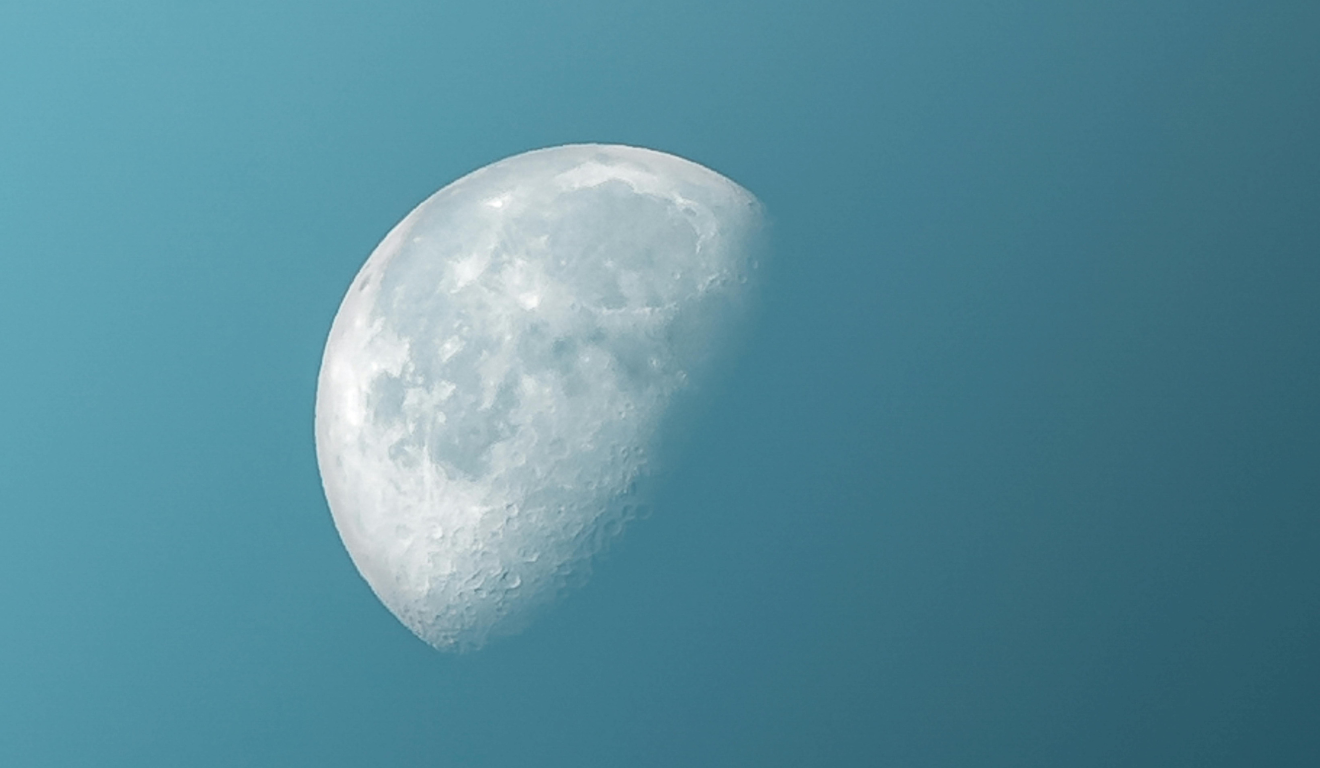 Imagem ilustrativa da lua crescente.