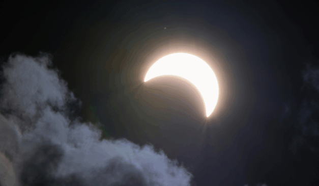 Imagem ilustrativa da lua crescente.