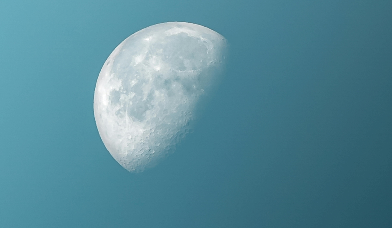 Imagem ilustrativa da lua crescente.