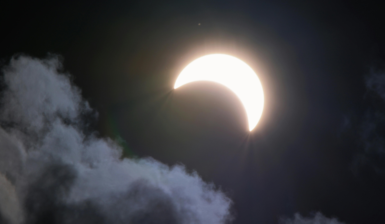 Imagem ilustrativa da lua crescente.