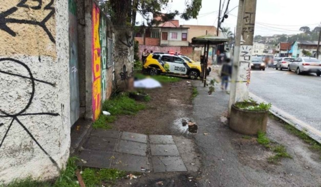 rua do parolin onde homem foi encontrado morto