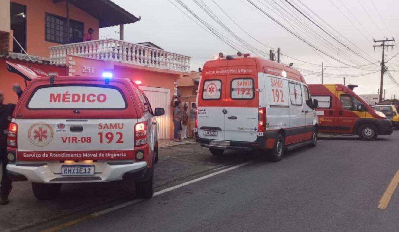 Siate e Samu em local onde jovem foi esfaqueada na frente de criança