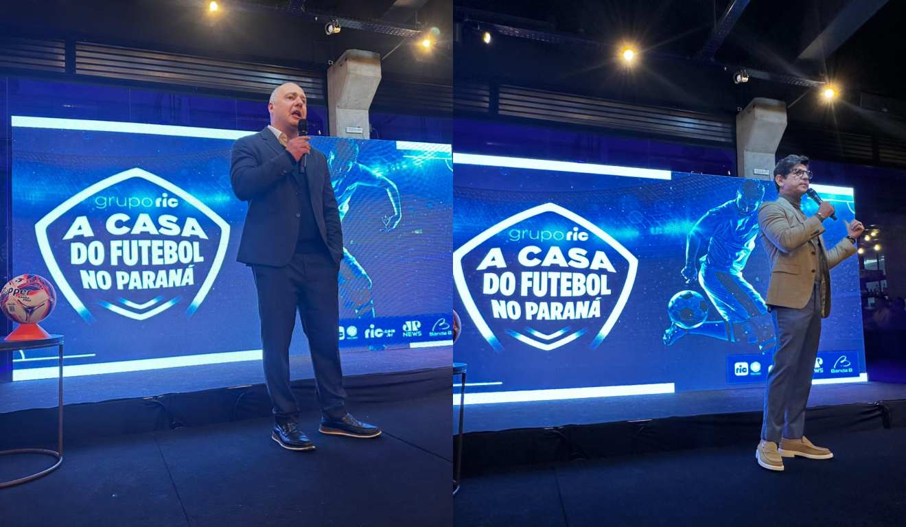Hélio Cury Filho, presidente da FPF (esquerda) e André Dias, superintendente da RECORD (direita) durante o evento em que o Grupo Ric anuncia a cobertura do Campeonato Paranaense